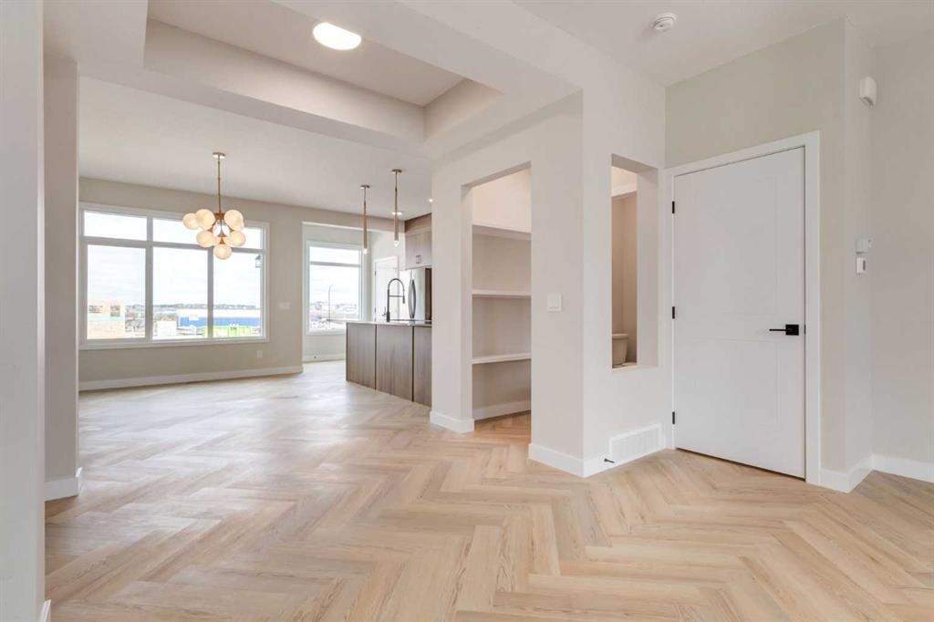 357 Cobblestone Gate, Airdrie, AB - Indoor Photo Showing Other Room