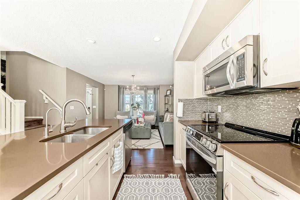 35 Nolanlake Cove Nw, Calgary, AB - Indoor Photo Showing Kitchen With Double Sink With Upgraded Kitchen