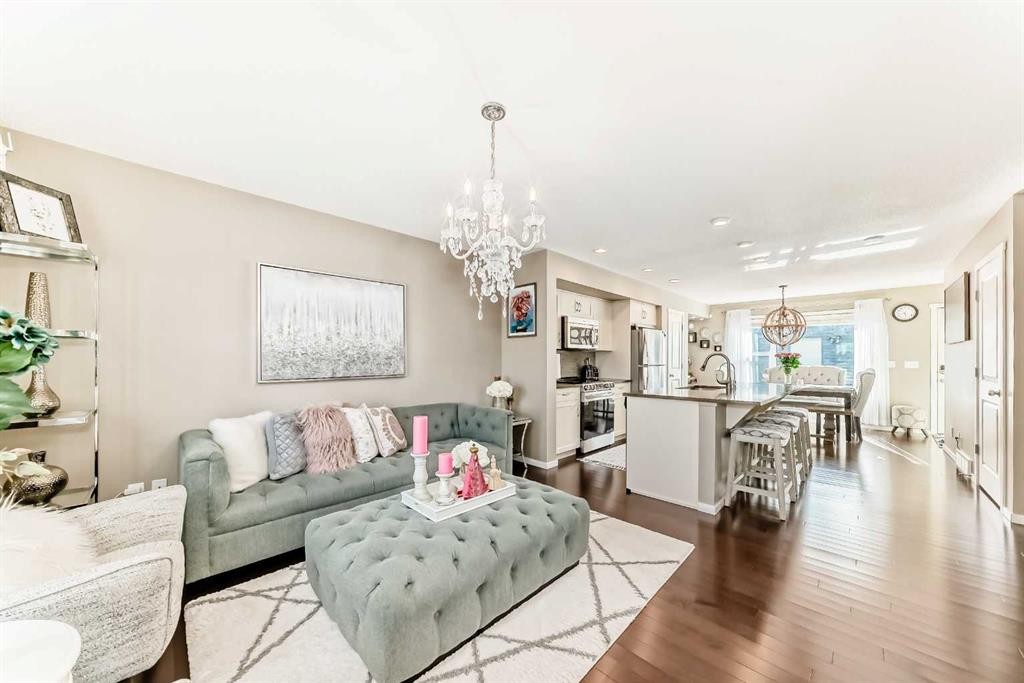 35 Nolanlake Cove Nw, Calgary, AB - Indoor Photo Showing Living Room