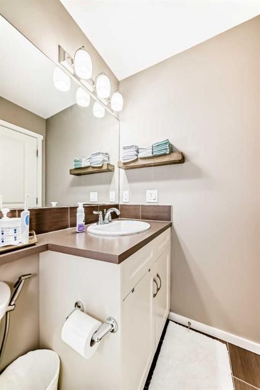 35 Nolanlake Cove Nw, Calgary, AB - Indoor Photo Showing Bathroom