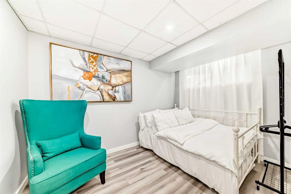 35 Nolanlake Cove Nw, Calgary, AB - Indoor Photo Showing Bedroom