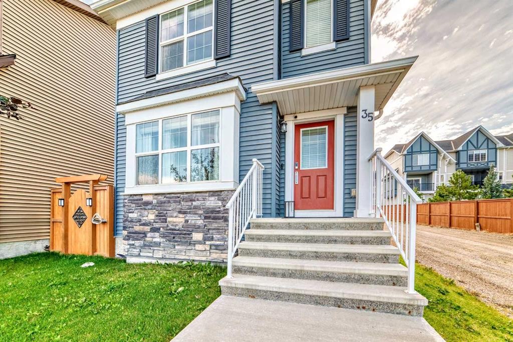 35 Nolanlake Cove Nw, Calgary, AB - Outdoor With Facade
