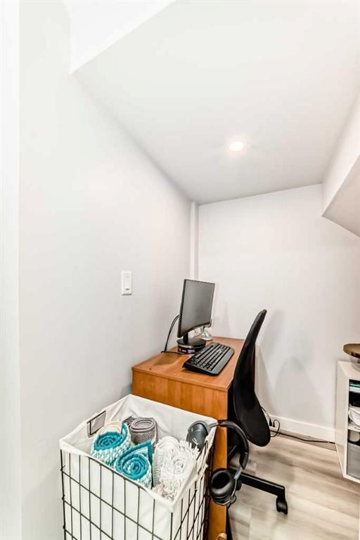 35 Nolanlake Cove Nw, Calgary, AB - Indoor Photo Showing Office