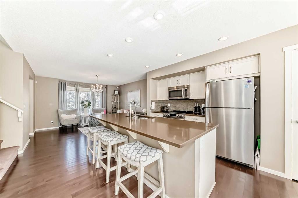 35 Nolanlake Cove Nw, Calgary, AB - Indoor Photo Showing Kitchen