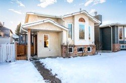 15 Shawinigan Rise SW Calgary, AB T2Y 1Z7