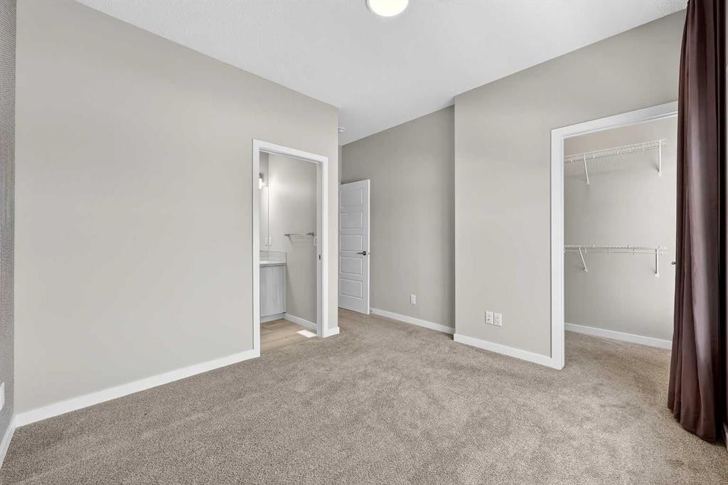589 Mahogany Road Se, Calgary, AB - Indoor Photo Showing Other Room