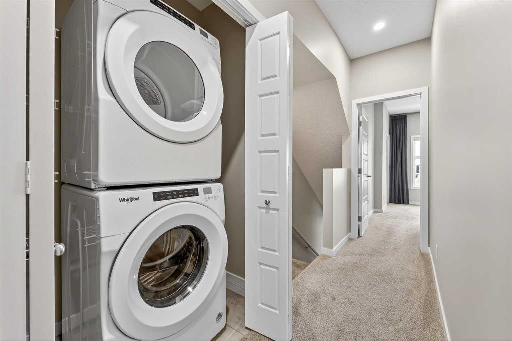 589 Mahogany Road Se, Calgary, AB - Indoor Photo Showing Laundry Room