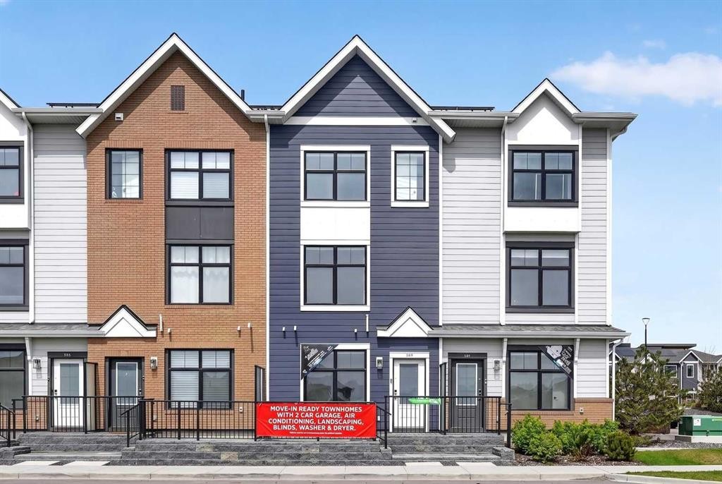589 Mahogany Road Se, Calgary, AB - Outdoor With Facade