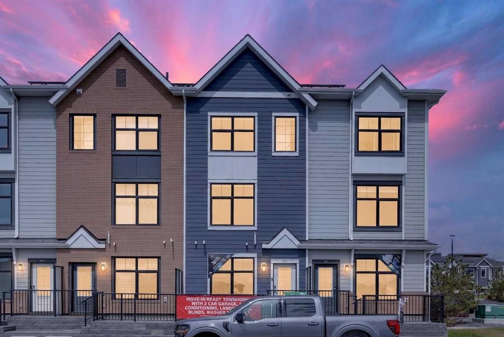 589 Mahogany Road Se, Calgary, AB - Outdoor With Facade