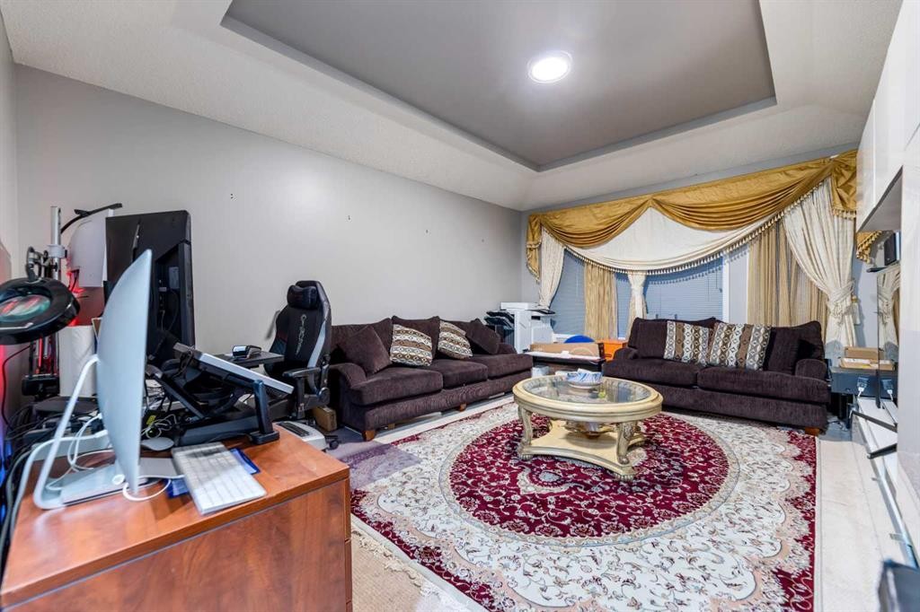 57 Saddlemead Road Ne, Calgary, AB - Indoor Photo Showing Other Room