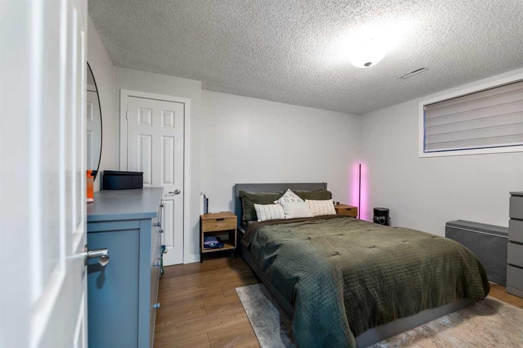 57 Saddlemead Road Ne, Calgary, AB - Indoor Photo Showing Bedroom