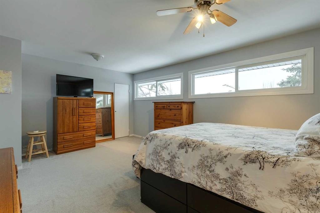 681 Regal Park Ne, Calgary, AB - Indoor Photo Showing Bedroom