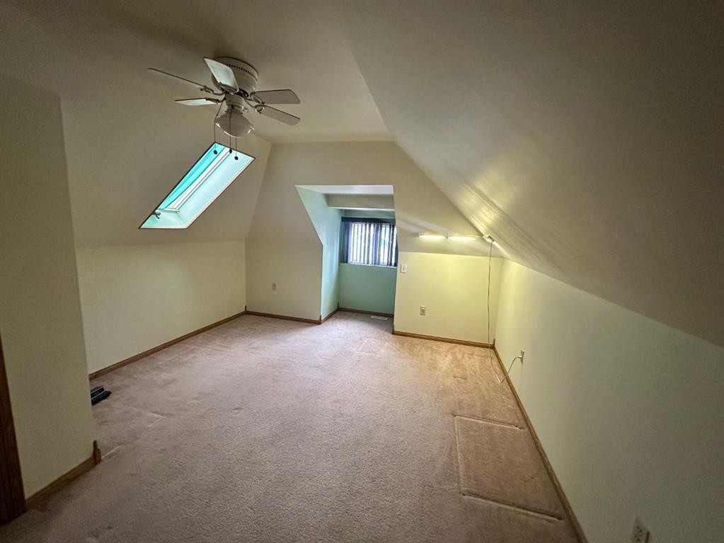 334 3 Avenue Ne, Calgary, AB - Indoor Photo Showing Other Room