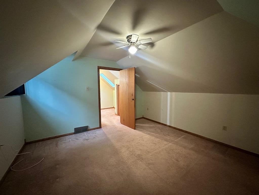 334 3 Avenue Ne, Calgary, AB - Indoor Photo Showing Other Room