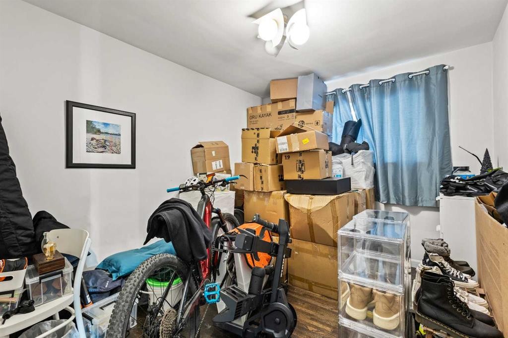 2812 24 Street Nw, Calgary, AB - Indoor