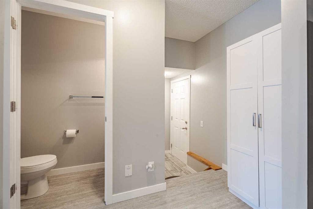 3098 Windsong Boulevard Sw, Airdrie, AB - Indoor Photo Showing Bathroom
