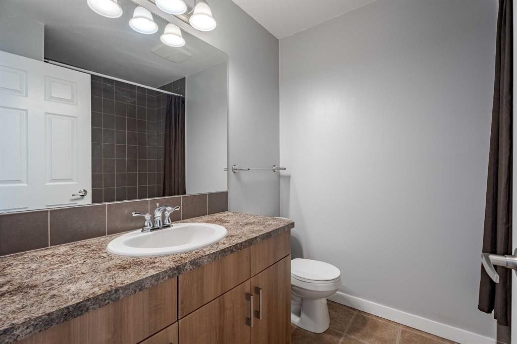 3098 Windsong Boulevard Sw, Airdrie, AB - Indoor Photo Showing Bathroom