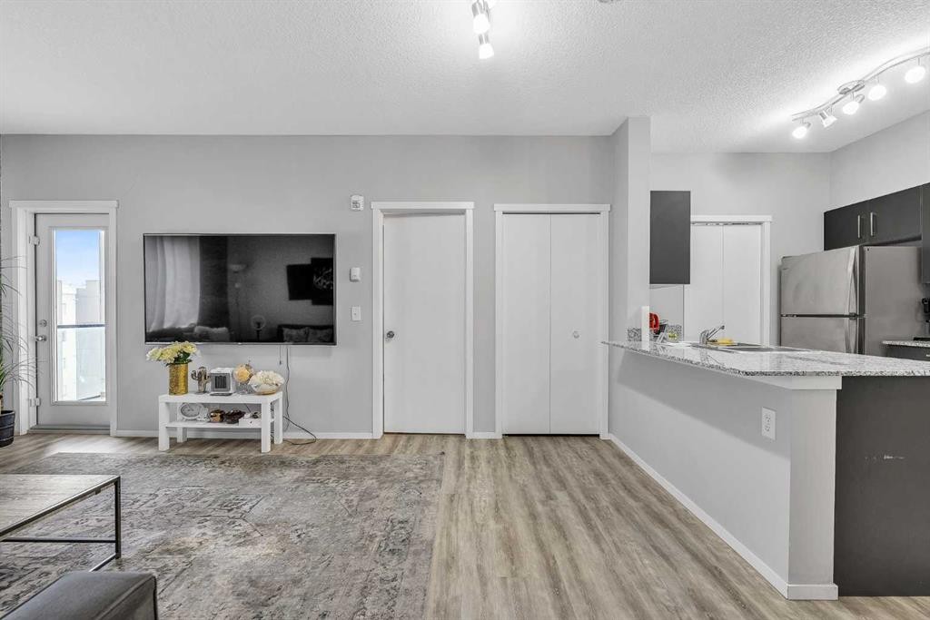 1613-4641 128 Avenue Ne, Calgary, AB - Indoor