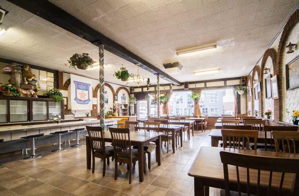 234 17 Avenue Se, Calgary, AB