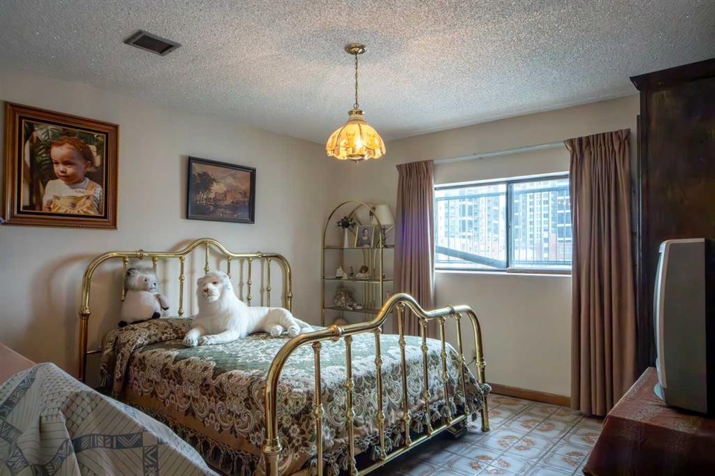 234 17 Avenue Se, Calgary, AB