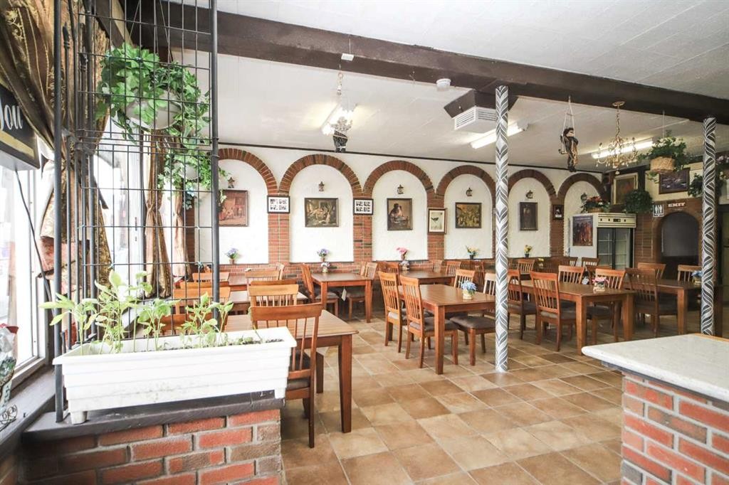 234 17 Avenue Se, Calgary, AB