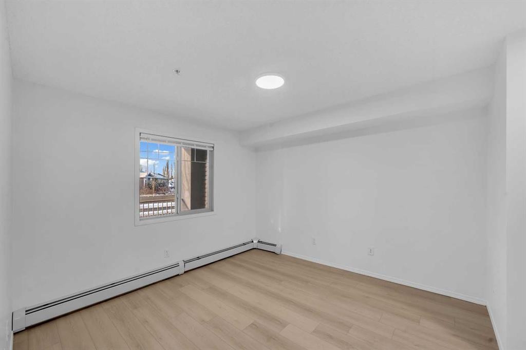 222-428 Chaparral Ravine View Se, Calgary, AB - Indoor Photo Showing Other Room