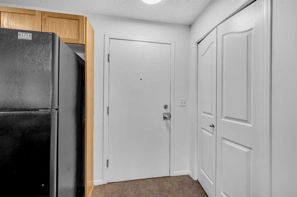 222-428 Chaparral Ravine View Se, Calgary, AB - Indoor Photo Showing Other Room