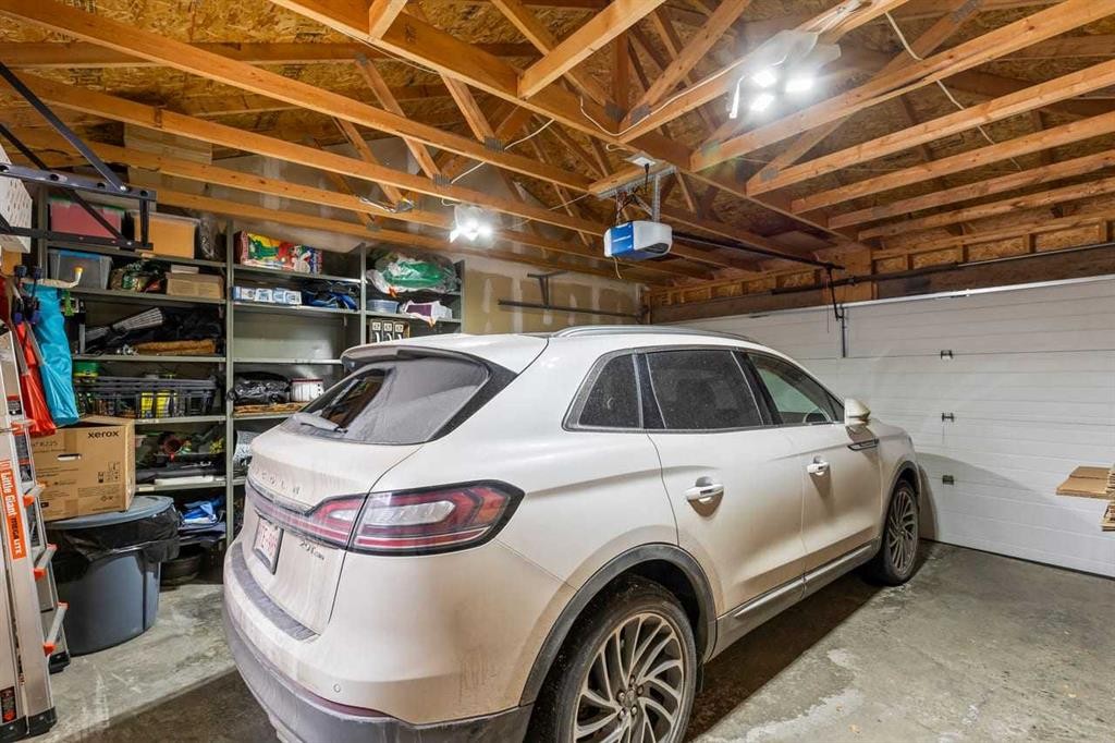 155 Citadel Drive Nw, Calgary, AB - Indoor Photo Showing Garage