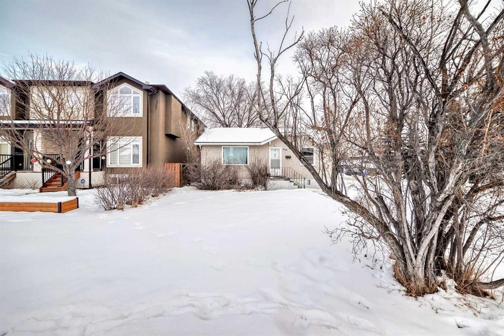 2238 32 Street Sw, Calgary, AB - Outdoor