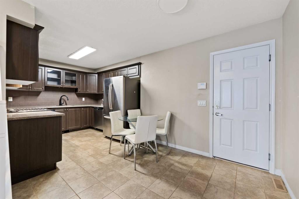 10622 Cityscape Drive Ne, Calgary, AB - Indoor Photo Showing Kitchen