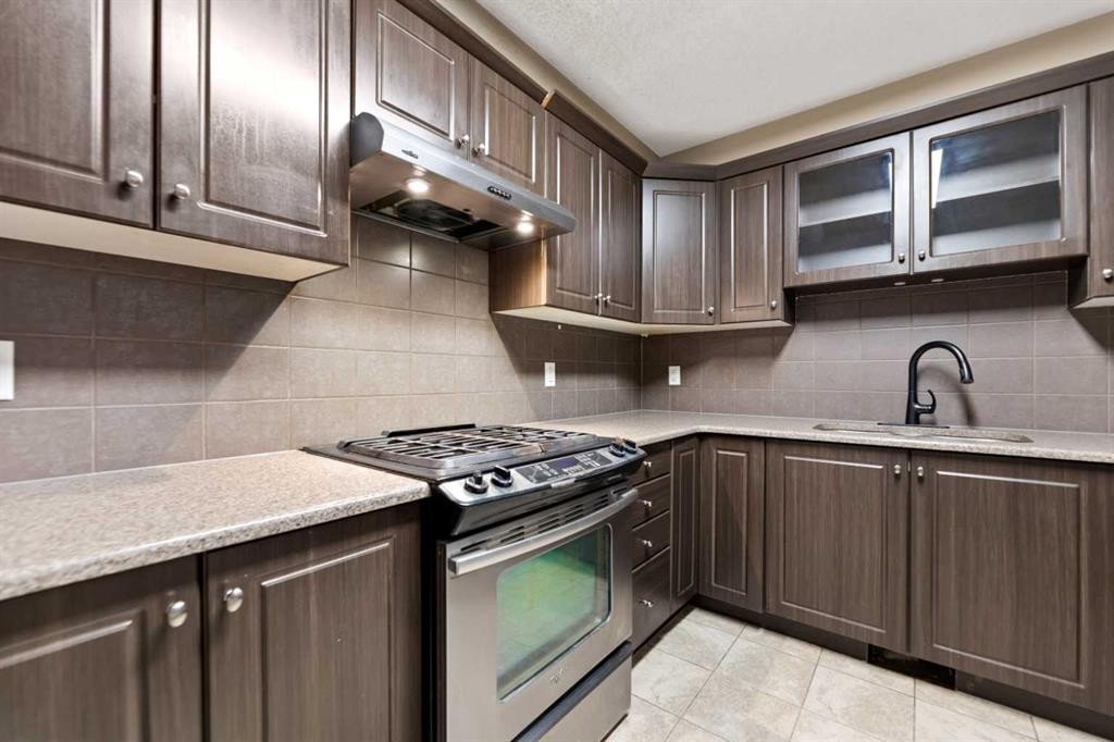 10622 Cityscape Drive Ne, Calgary, AB - Indoor Photo Showing Kitchen With Upgraded Kitchen