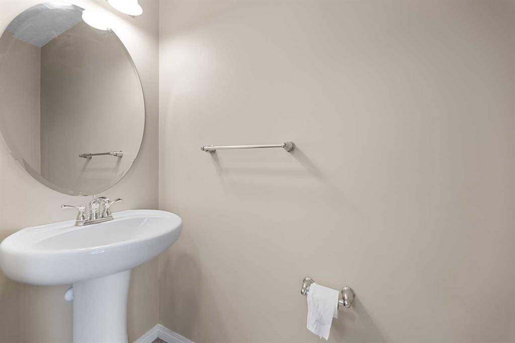 10622 Cityscape Drive Ne, Calgary, AB - Indoor Photo Showing Bathroom