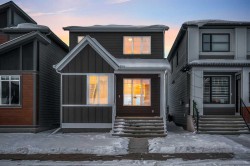 94 Royston Park NW Calgary, AB T3L 0M4
