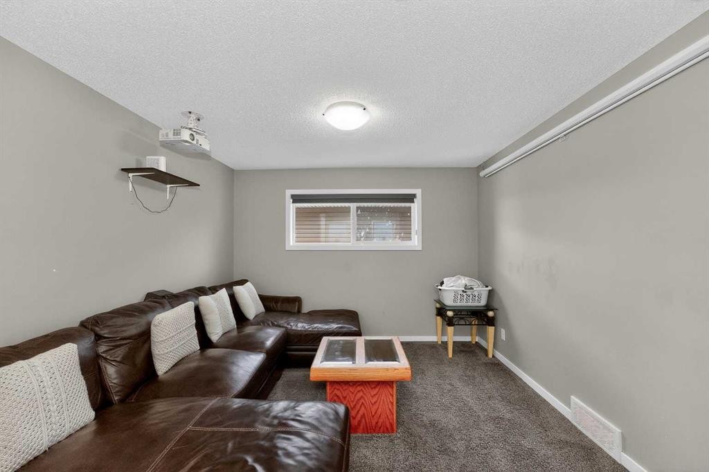 45 Redstone Drive Ne, Calgary, AB - Indoor