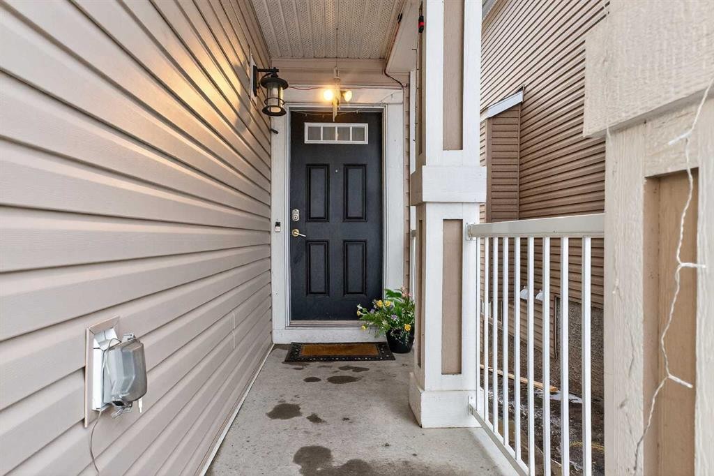 45 Redstone Drive Ne, Calgary, AB - Outdoor