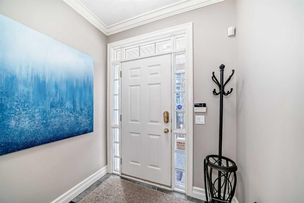 2431 Erlton Street Sw, Calgary, AB - Indoor Photo Showing Other Room