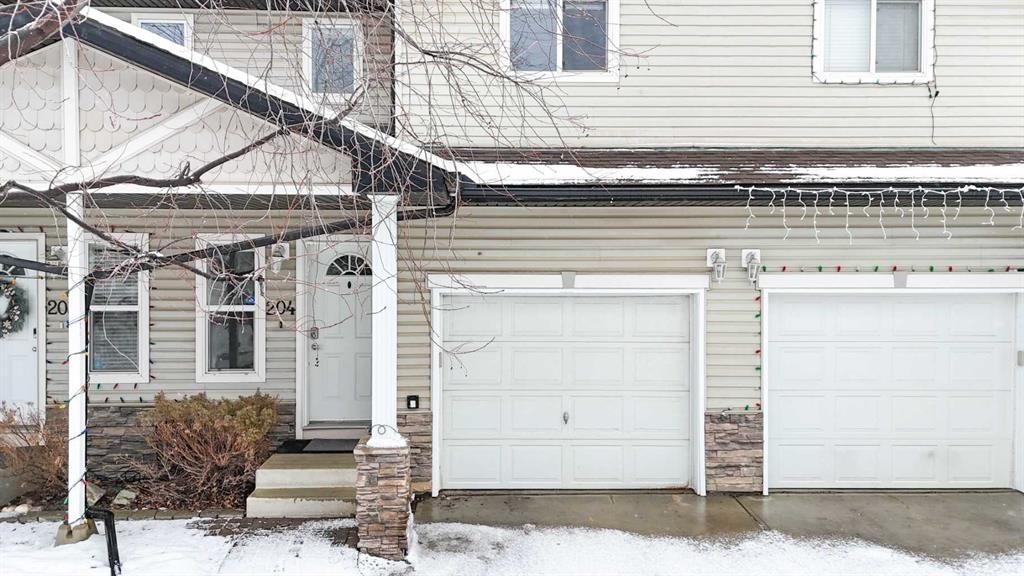 204-760 Railway Gate Sw, Airdrie, AB - Outdoor