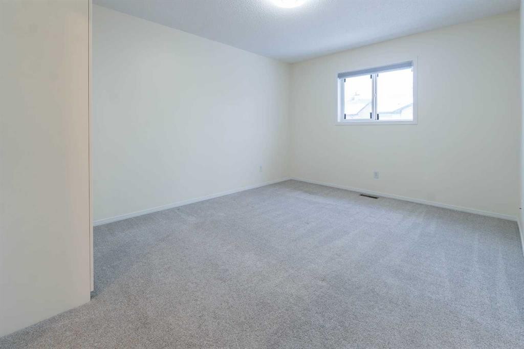 204-760 Railway Gate Sw, Airdrie, AB - Indoor Photo Showing Other Room