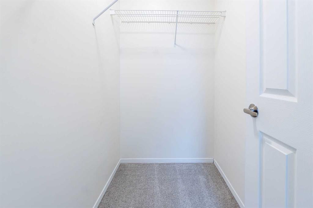 204-760 Railway Gate Sw, Airdrie, AB - Indoor With Storage