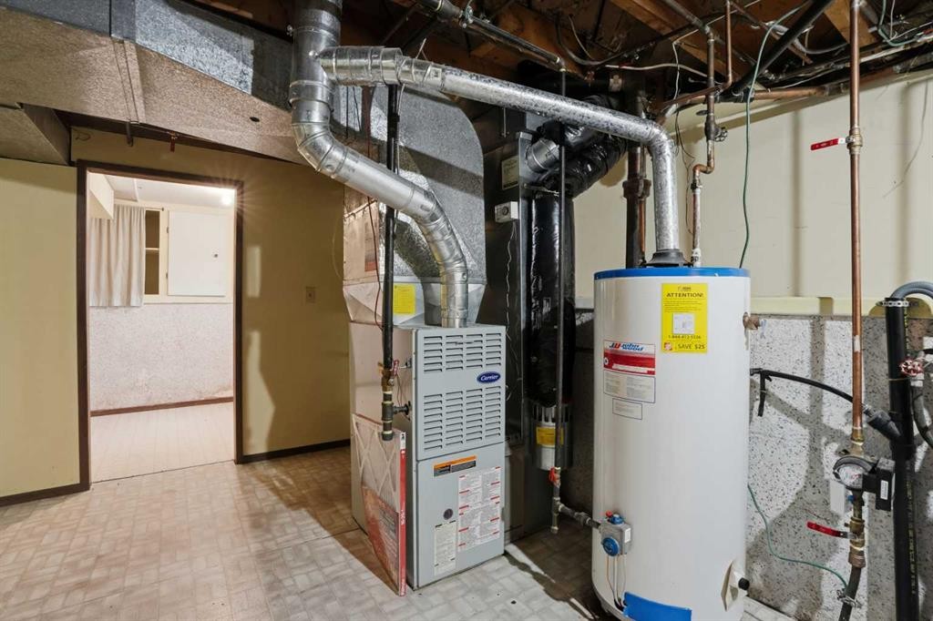 8624 33 Avenue Nw, Calgary, AB - Indoor Photo Showing Basement