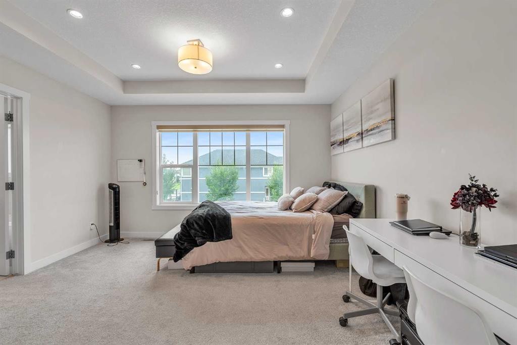 7672 80 Avenue Ne, Calgary, AB - Indoor Photo Showing Bedroom