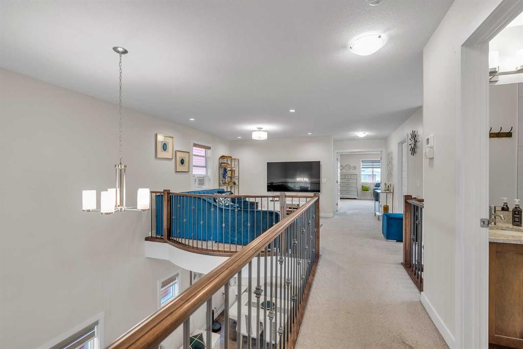 7672 80 Avenue Ne, Calgary, AB - Indoor Photo Showing Other Room