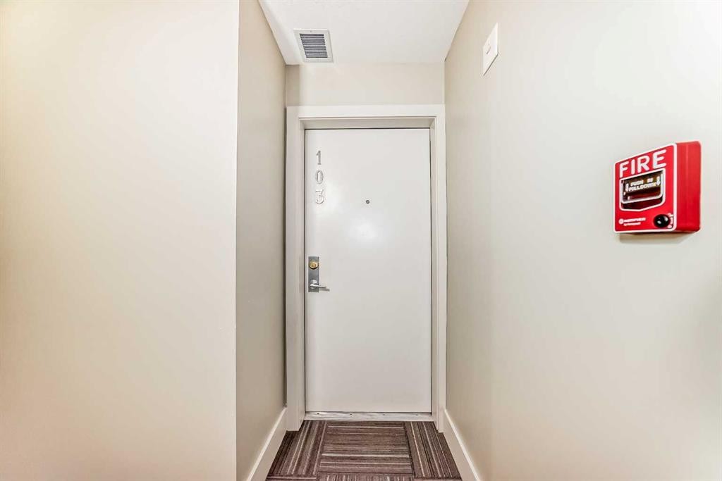 103-10 Auburn Bay Link Se, Calgary, AB - Indoor Photo Showing Other Room