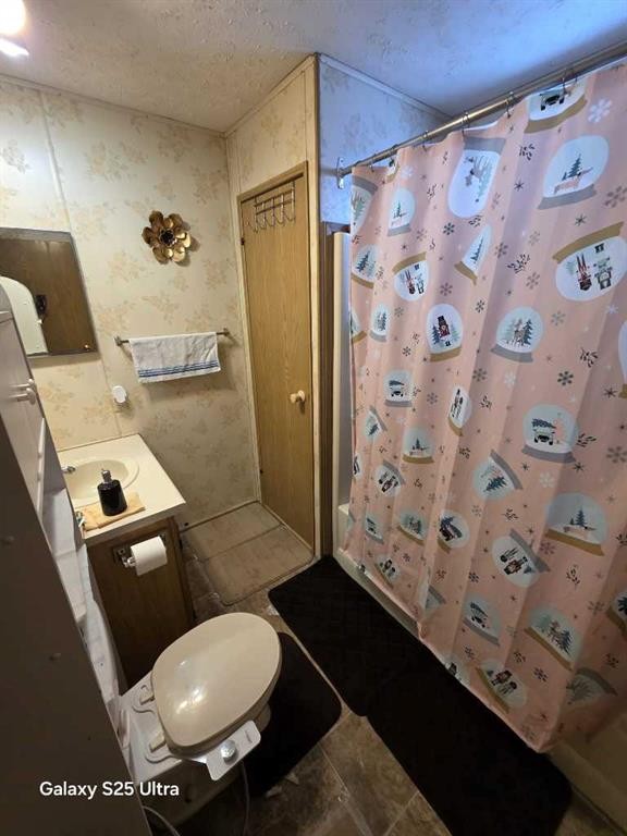 5302 Birch Road, Olds, AB - Indoor