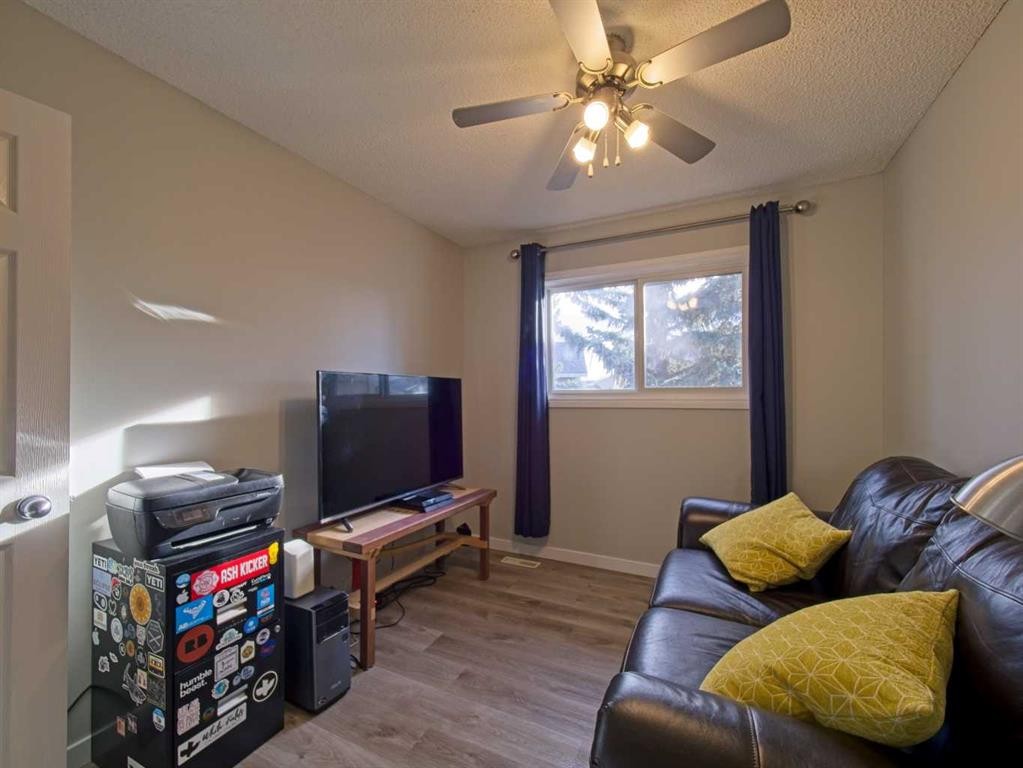 618-600 Allen Street Se, Airdrie, AB - Indoor