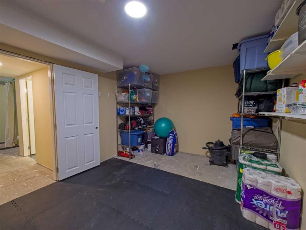 618-600 Allen Street Se, Airdrie, AB - Indoor