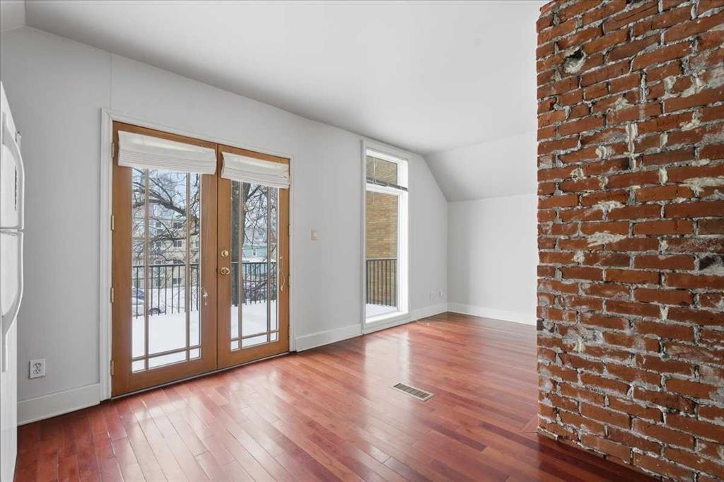 1520 15 Avenue Sw, Calgary, AB - Indoor Photo Showing Other Room