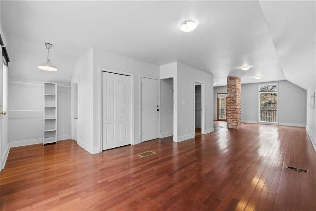 1520 15 Avenue Sw, Calgary, AB - Indoor Photo Showing Other Room