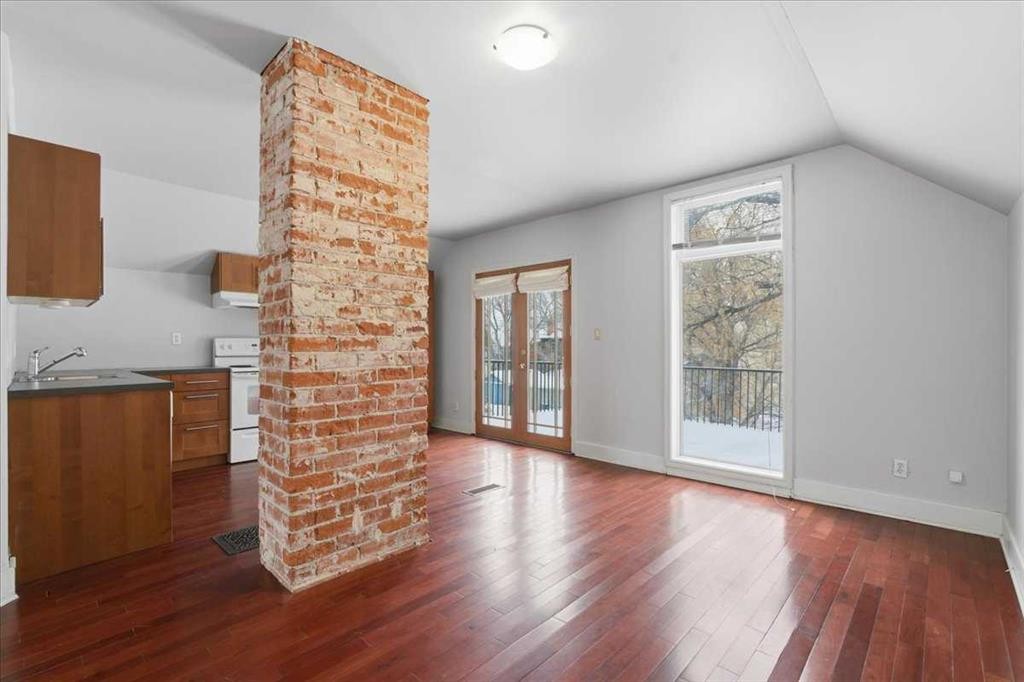 1520 15 Avenue Sw, Calgary, AB - Indoor Photo Showing Other Room