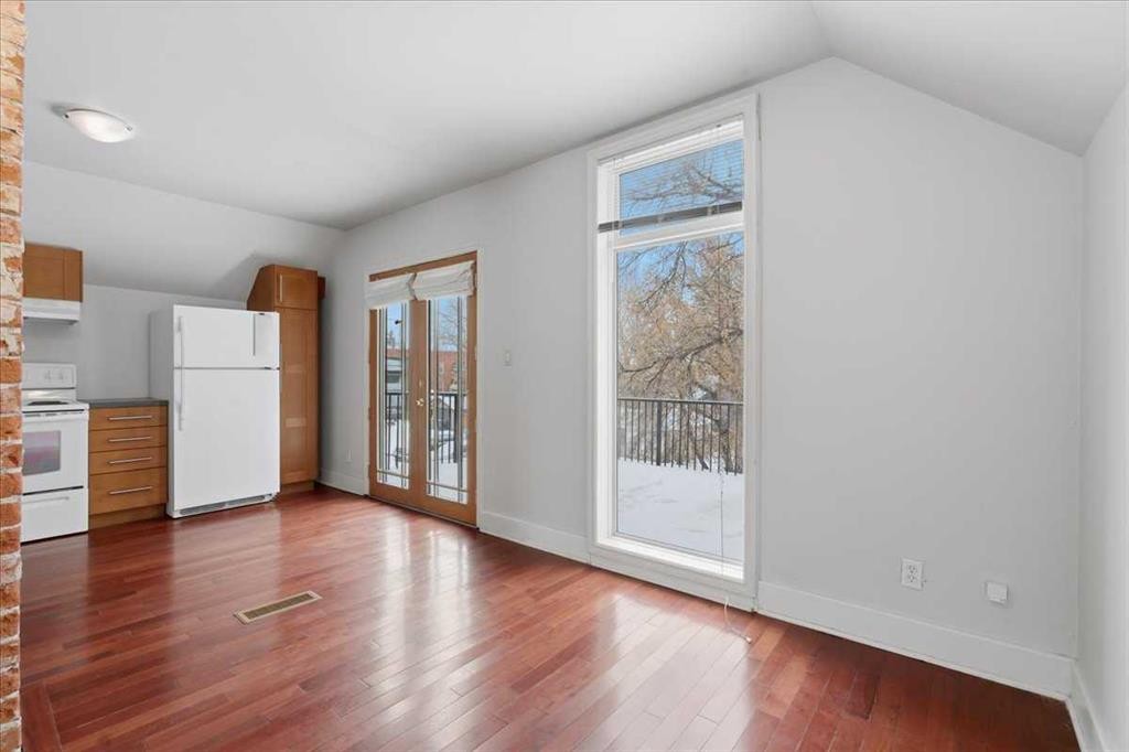 1520 15 Avenue Sw, Calgary, AB - Indoor